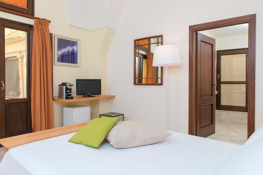 Suite Palace Castromediano Lecce Exterior photo