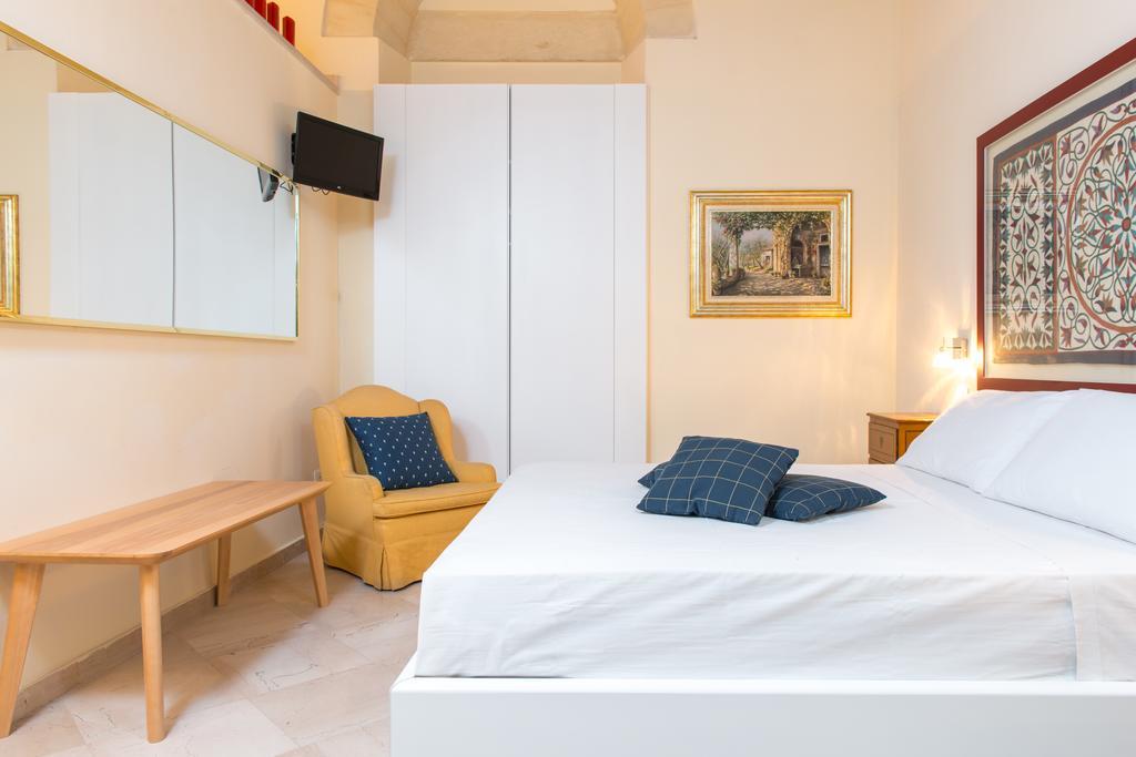 Suite Palace Castromediano Lecce Exterior photo